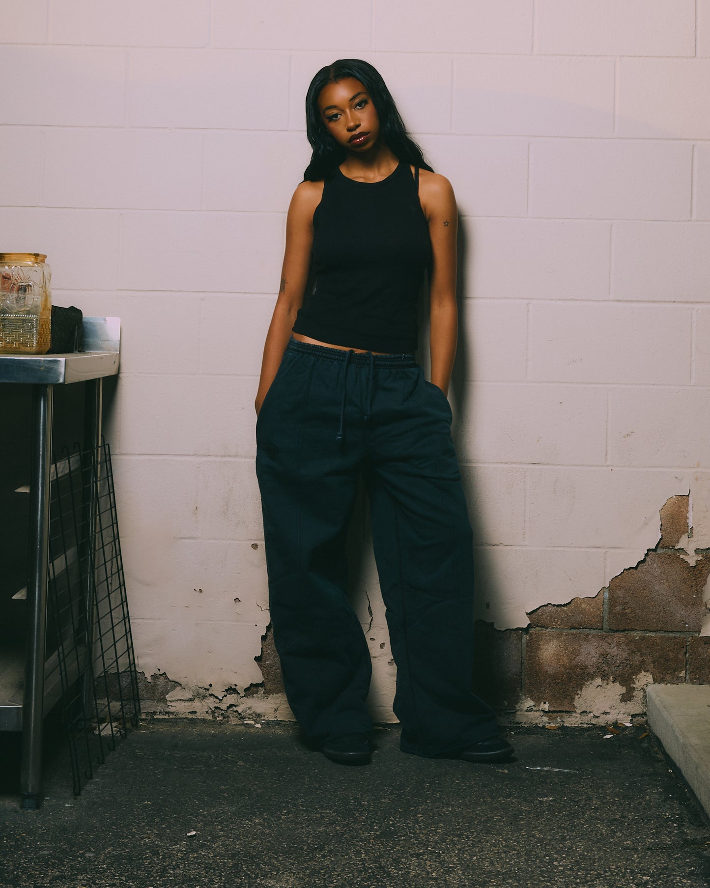 HYPLAND HEAVY WEIGHT PLEATED LOGO SWEAT PANTS (VINTAGE BLACK)