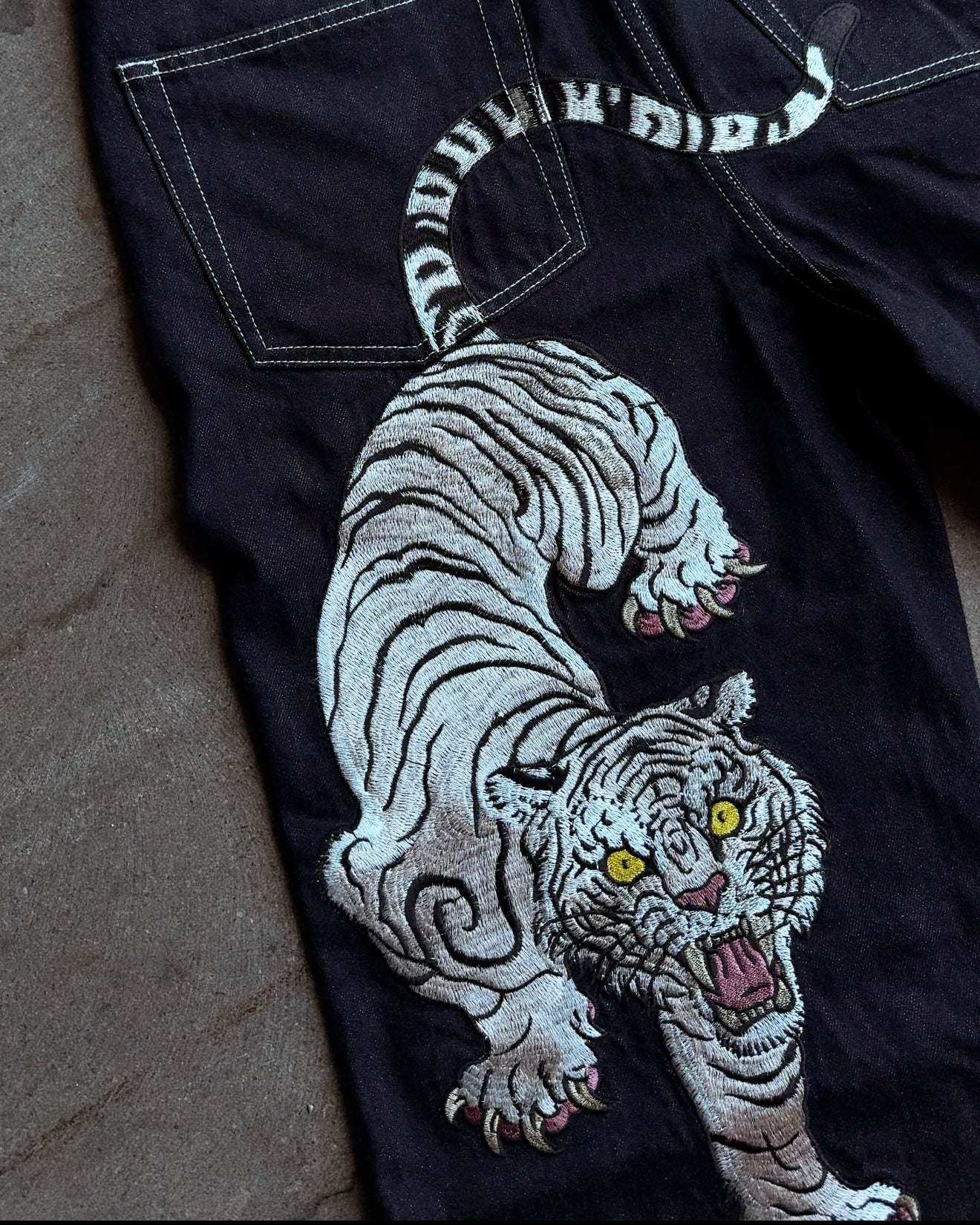 WHITE TIGER CARPENTER DENIM (INDIGO)