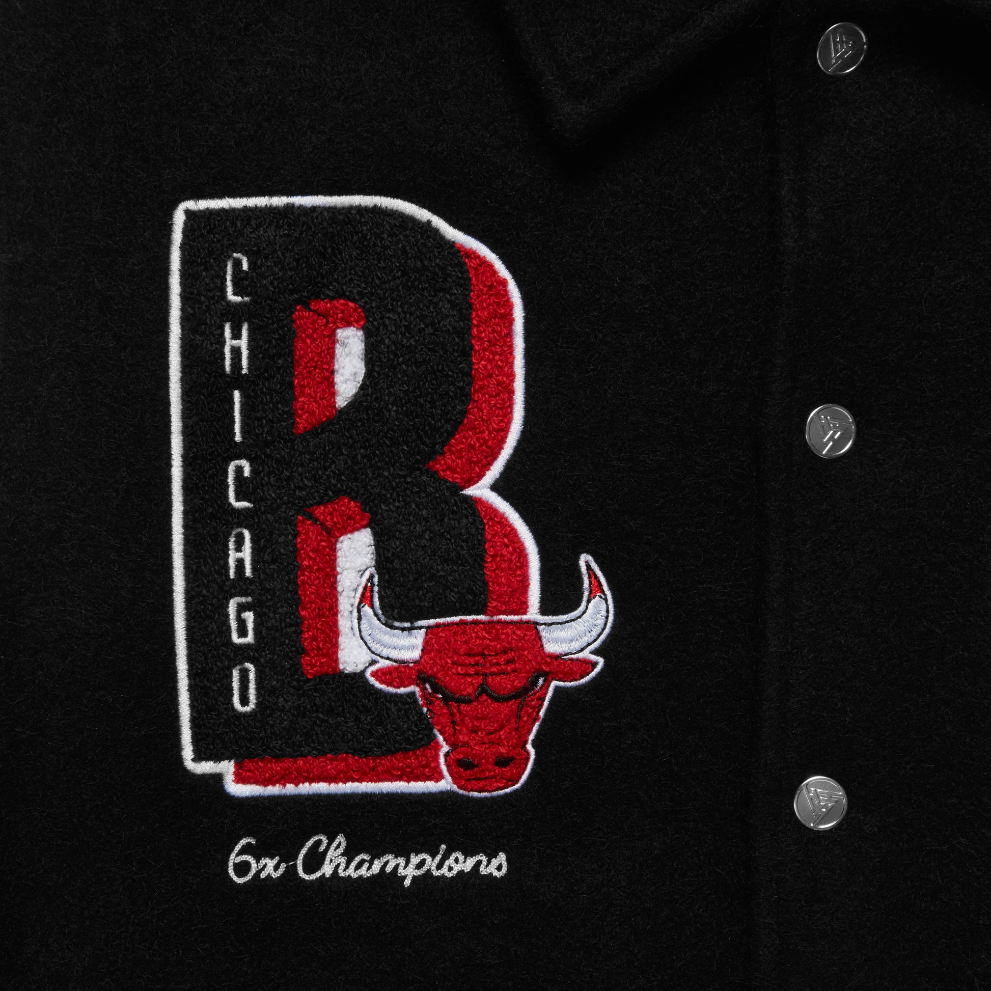 NBA Team Logo Chicago Bulls Varsity Jacket - Red - XS
